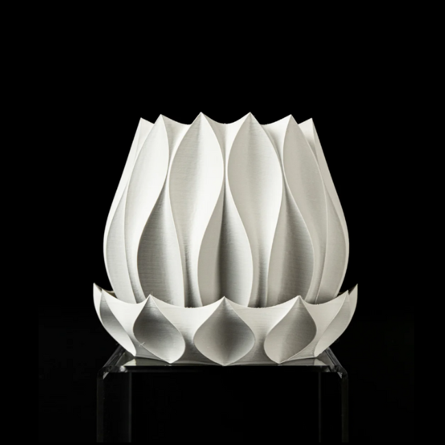 Luma Lotus Table Planter