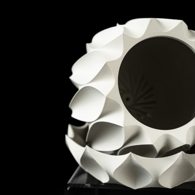 Luma Lotus Table Planter