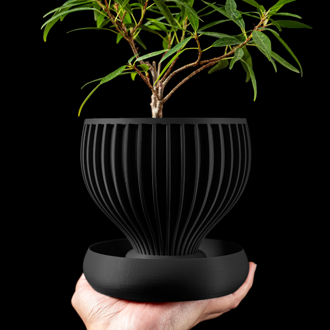 Novanest__Planter__Black