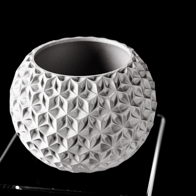 Obsidian-Nest__table-planter__White