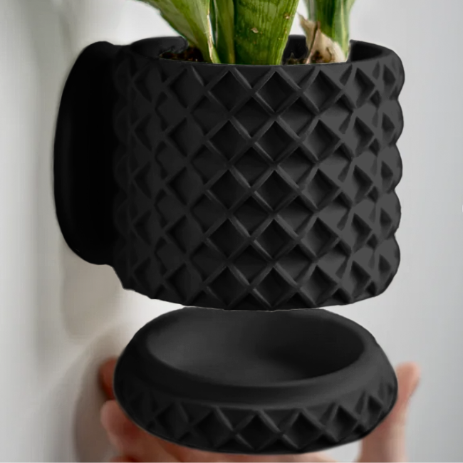 Criss-Craft__Wall-Planter__Black